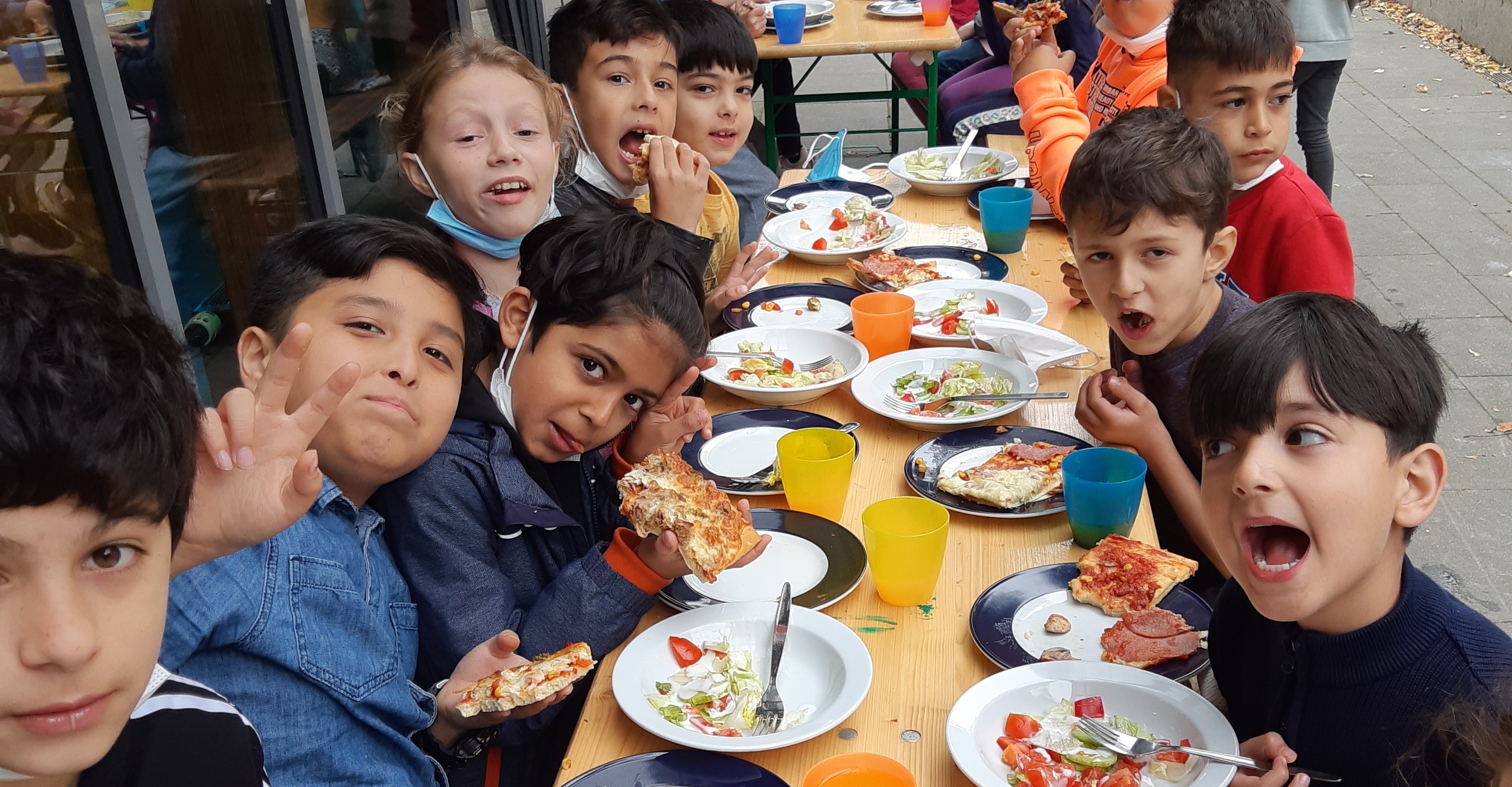 Die ARCHE Hamburg Abendessen f r benachteiligte Kinder u