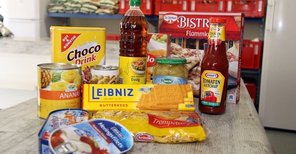 Lebensmittel für Senioren, Bedürftige und Obdachlose