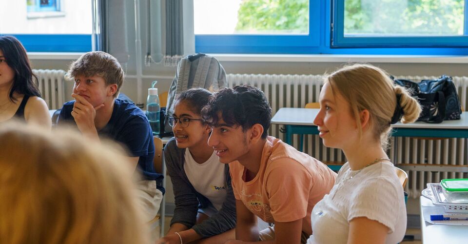 Hilf' uns, die mentale Gesundheit von Jugendlichen zu stärken!