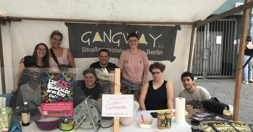Wohnungs- &amp; Obdachlosen Menschen im Görlitzer Park Kaffee spenden!