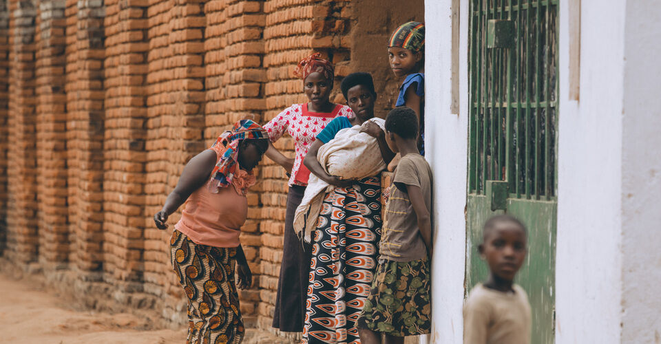 Unterstütze Frauen und Mädchen in Subsahara- Afrika