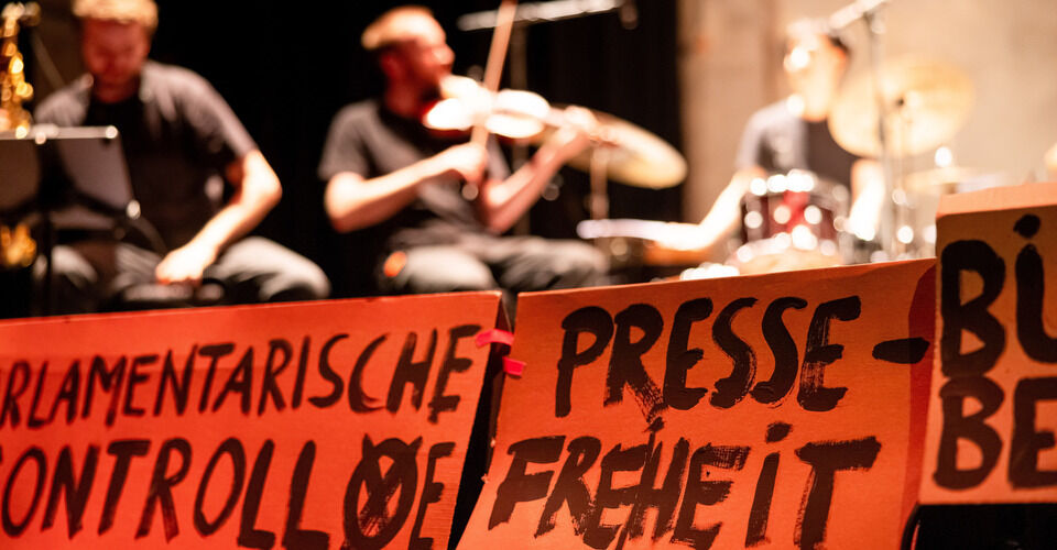 Experience press freedom live