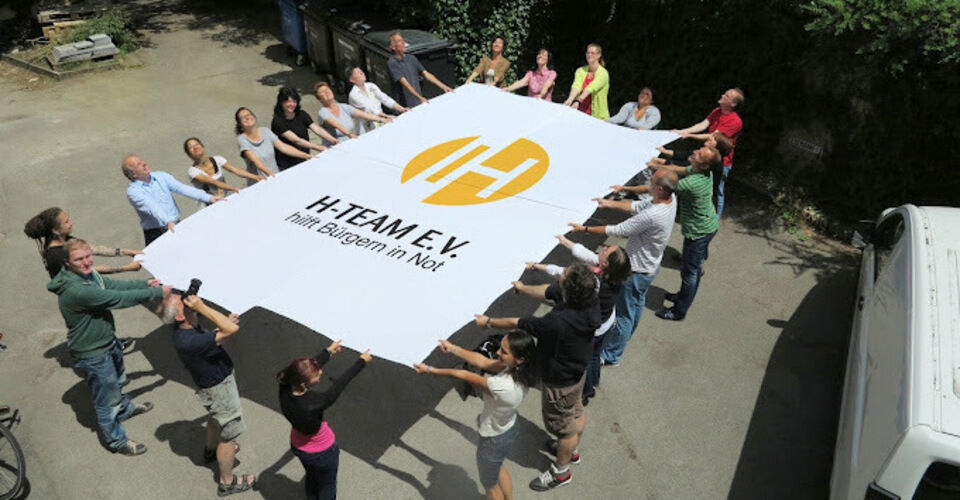 H-TEAM e.V., helps citizens in need.