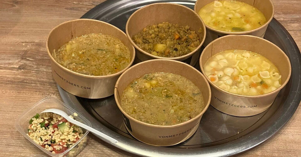 Lebensmittel &amp; Schlafsäcke
