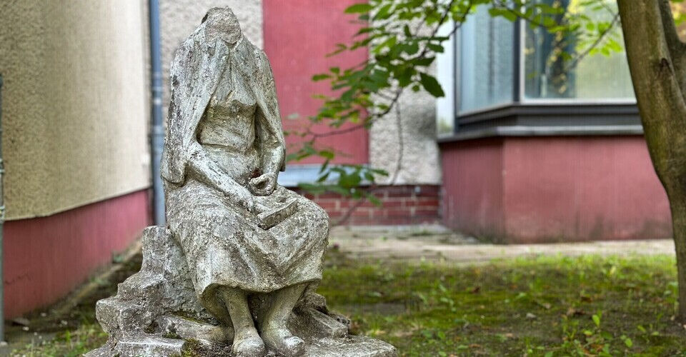 „Trümmerfrau“ restaurieren – ein Stück Geschichte bewahren
