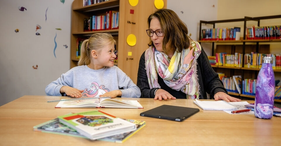 Support 1:1 reading promotion for children