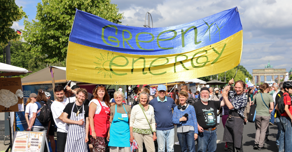 Refugees design ecological learning workshop at Alexanderplatz